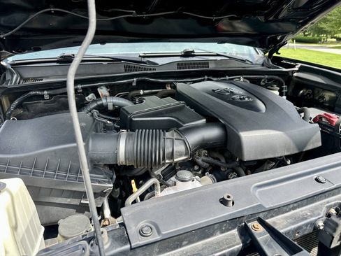 Used 2017 Toyota Tacoma TRD Sport w/ Tow Package AWD/4WD image 39