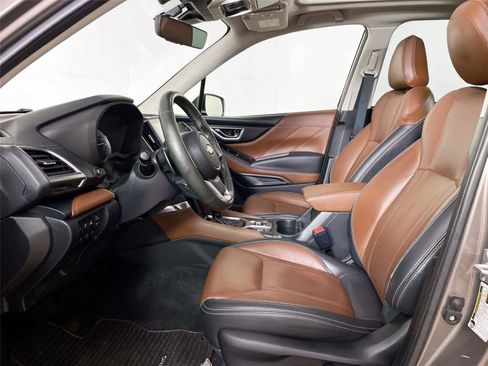 Used 2023 Subaru Forester Touring AWD/4WD image 5