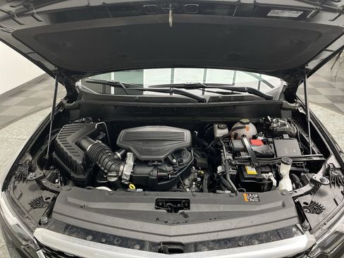 Certified 2025 Cadillac XT6 Premium Luxury image 33