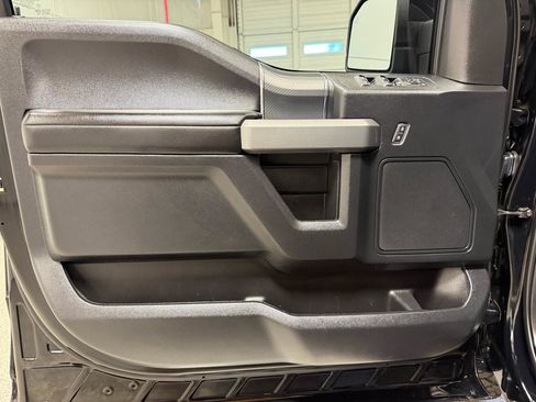 Used 2018 Ford F150 XLT w/ Equipment Group 302A Luxury AWD/4WD image 12