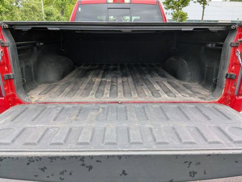 Used 2019 RAM 1500 Laramie AWD/4WD image 34
