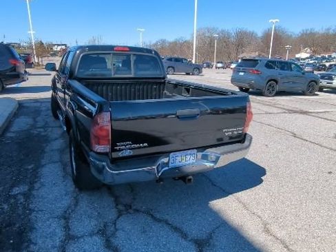 Used 2006 Toyota Tacoma PreRunner image 3