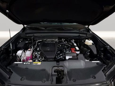 Used 2025 Toyota Grand Highlander AWD image 26