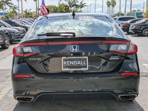 Used 2022 Honda Civic Sport Touring image 5