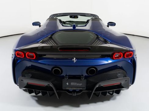 Used 2022 Ferrari SF90 Spider image 27