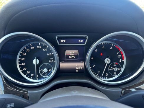 Used 2016 Mercedes-Benz GL 450 4MATIC image 36