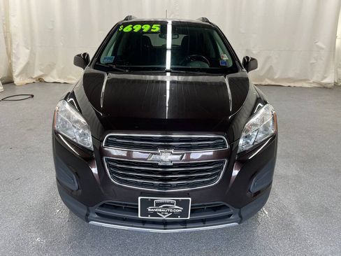 Used 2015 Chevrolet Trax LT FWD image 2