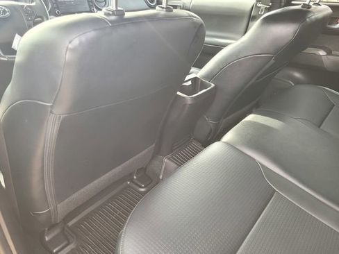 Used 2021 Toyota Tacoma TRD Off-Road w/ TRD Premium Off Road Package image 12