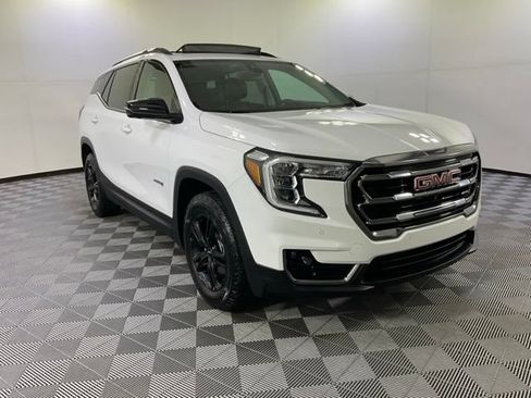 Used 2024 GMC Terrain AT4 w/ Infotainment Package II AWD/4WD image 3
