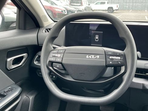 Used 2025 Kia K4 FWD image 28