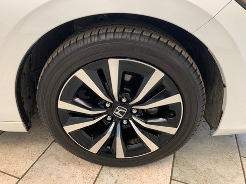 Used 2022 Honda Civic EX-L image 11