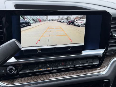 Used 2022 Chevrolet Silverado 1500 LT Trail Boss image 5