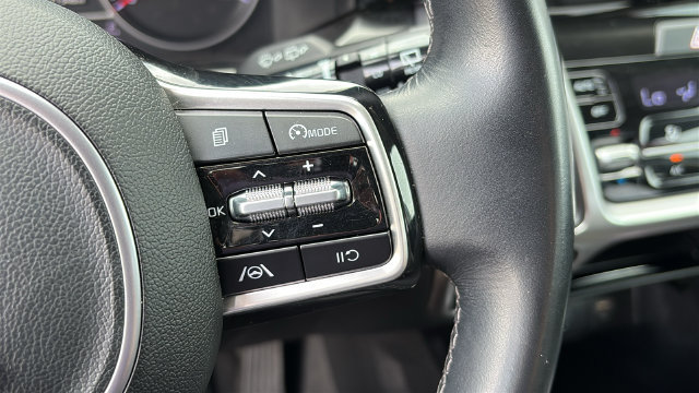 Used 2022 Kia Sorento S FWD image 15