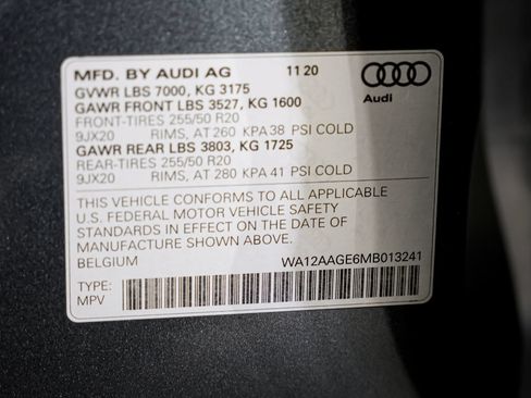 Used 2021 Audi e-tron Premium Plus w/ Premium Plus Package AWD/4WD image 52