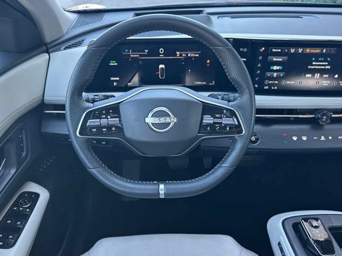 Used 2024 Nissan Ariya FWD image 14