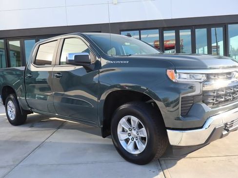 Used 2025 Chevrolet Silverado 1500 LT RWD image 1