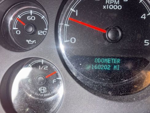 Used 2008 Chevrolet Silverado 3500 LTZ w/ EZ-Lift Tailgate Package image 3