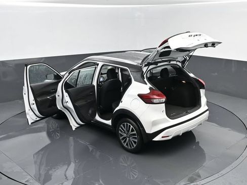 Used 2023 Nissan Kicks SV FWD image 25