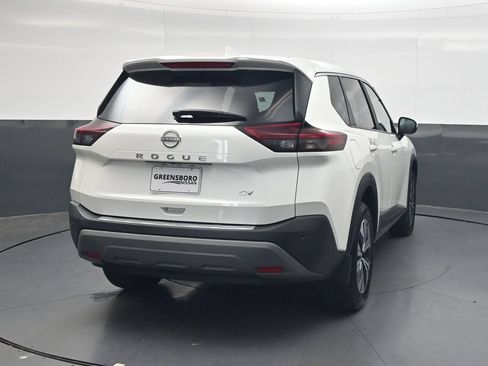 Used 2023 Nissan Rogue SV FWD image 5