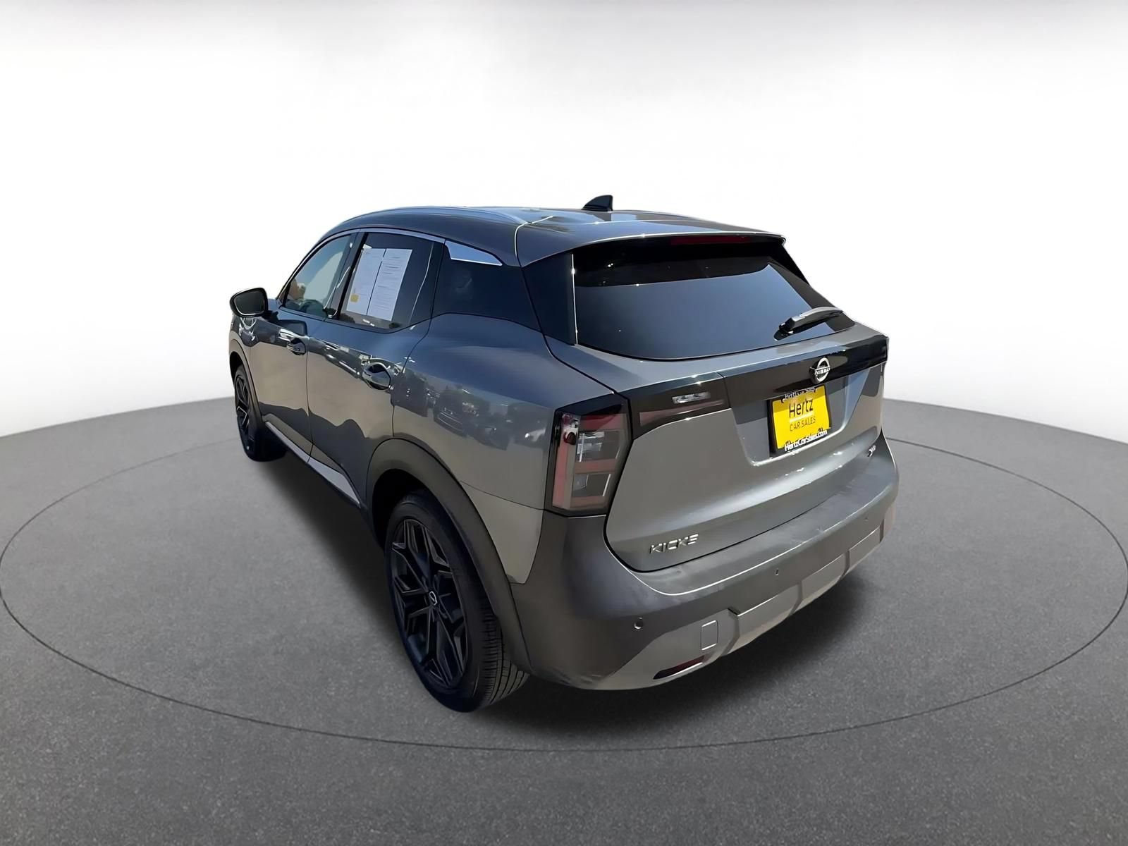 Used 2026 Nissan Kicks SR FWD image 10