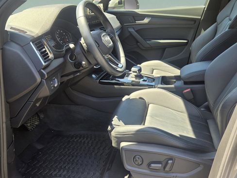 Used 2023 Audi Q5 2.0T Premium w/ Convenience Package AWD/4WD image 31