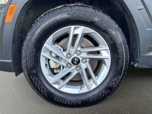 Certified 2025 Hyundai Tucson SE image 9