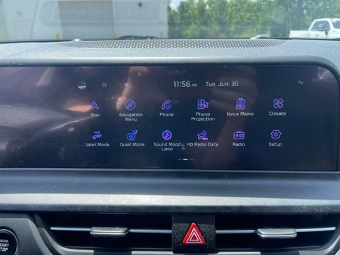 Used 2024 Kia Seltos EX AWD/4WD image 9