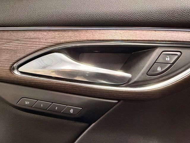 Used 2023 Buick Envision Avenir AWD/4WD image 21