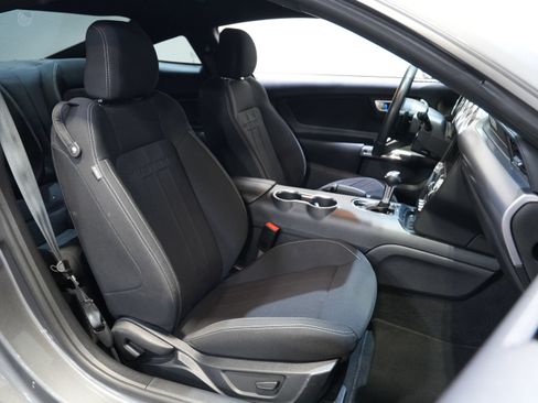 Used 2021 Ford Mustang GT RWD image 28