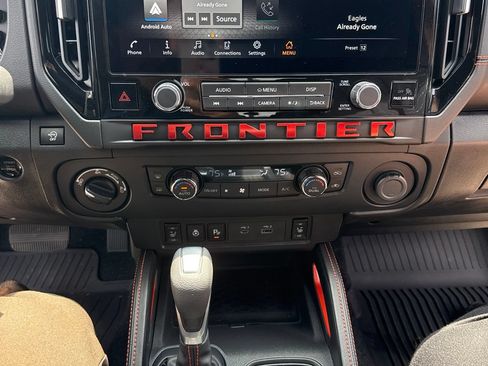 Used 2026 Nissan Frontier PRO-4X w/ Pro-4x Convenience Package AWD/4WD image 8