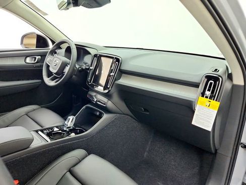 New 2026 Volvo XC40 B5 Plus w/ Protection Package Premier image 17
