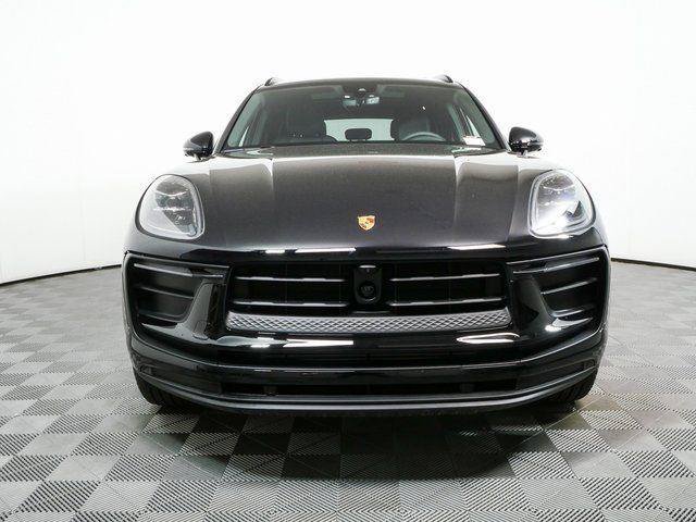 Certified 2026 Porsche Macan AWD/4WD image 36