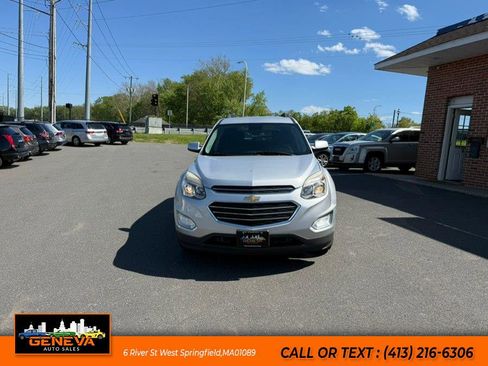 Used 2017 Chevrolet Equinox LT w/ Convenience Package AWD/4WD image 2