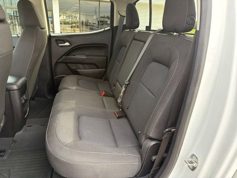 Used 2022 Chevrolet Colorado LT w/ LT Convenience Package AWD/4WD image 18