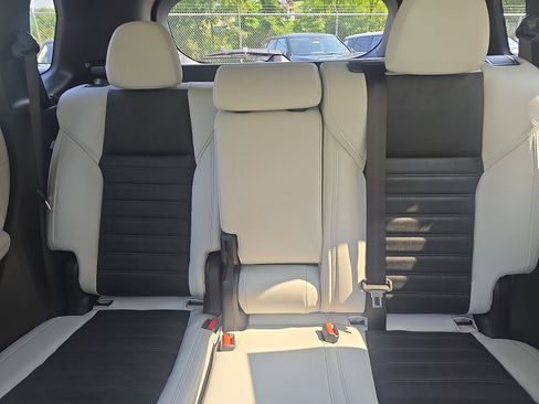 New 2025 Mitsubishi Outlander SE image 24