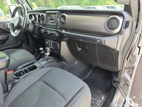 Certified 2020 Jeep Gladiator Sport w/ Quick Order Package 24S AWD/4WD image 11