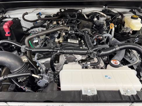 Certified 2026 Toyota Tacoma SR5 AWD/4WD image 39