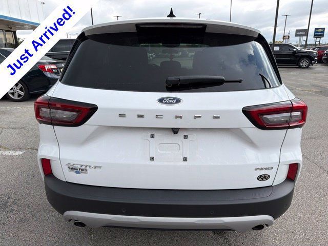 Used 2024 Ford Escape Active w/ Tech Pack #2 AWD/4WD image 4