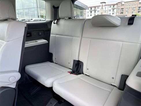 Used 2024 Hyundai Santa Fe Calligraphy image 31