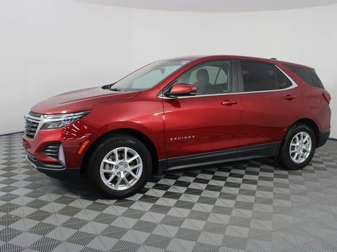 Used 2024 Chevrolet Equinox LT w/ LPO, Floor Liner Package image 2