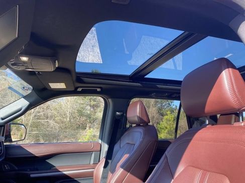 Certified 2024 Ford Expedition Limited image 24