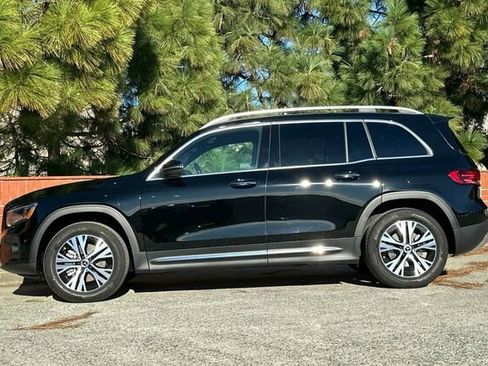 Certified 2025 Mercedes-Benz GLB 250 4MATIC image 7