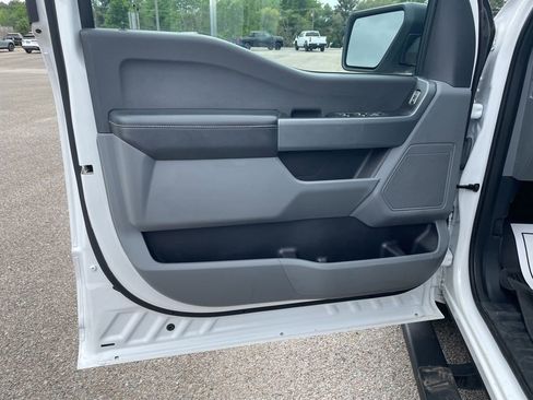 Used 2022 Ford F150 XLT image 12