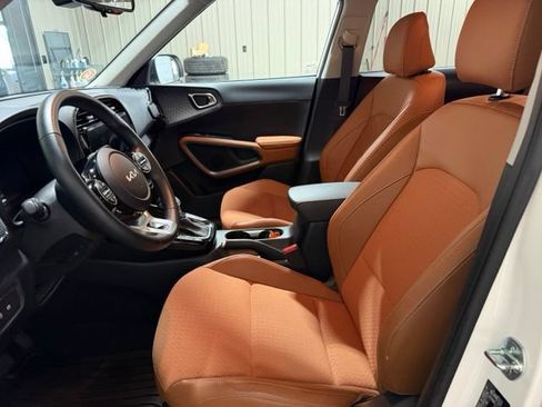 Used 2025 Kia Soul EX FWD image 14