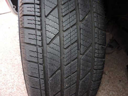 Used 2017 Nissan Titan SV image 18