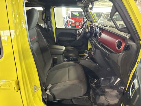 Used 2023 Jeep Wrangler Unlimited Rubicon AWD/4WD image 10