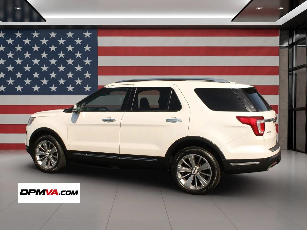 Used 2018 Ford Explorer Limited w/ Equipment Group 301A AWD/4WD image 5