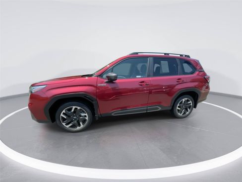 Used 2025 Subaru Forester Limited AWD/4WD image 5