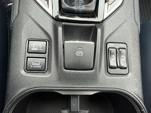 Used 2020 Subaru Crosstrek Hybrid w/ Moonroof Package w/Navigation AWD/4WD image 30