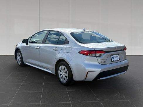 Used 2020 Toyota Corolla L image 3